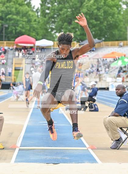 Thumbnail 3 in NCHSAA 1A State Track & Field Championship photogallery.