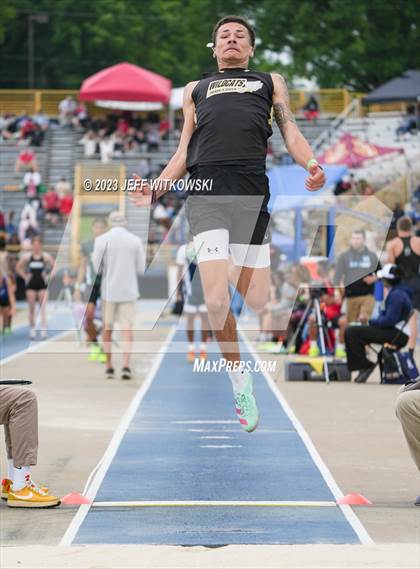 Thumbnail 3 in NCHSAA 1A State Track & Field Championship photogallery.