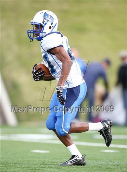 Thumbnail 3 in Alief Taylor vs. Brazoswood (Texas 5A Region 3 Playoffs) photogallery.