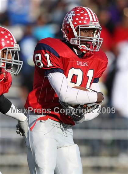 Thumbnail 2 in Alief Taylor vs. Brazoswood (Texas 5A Region 3 Playoffs) photogallery.