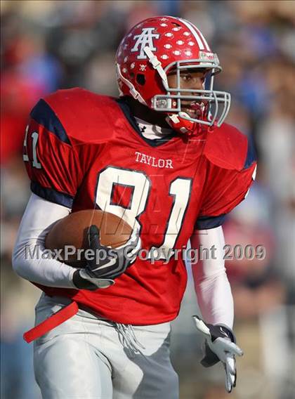 Thumbnail 3 in Alief Taylor vs. Brazoswood (Texas 5A Region 3 Playoffs) photogallery.