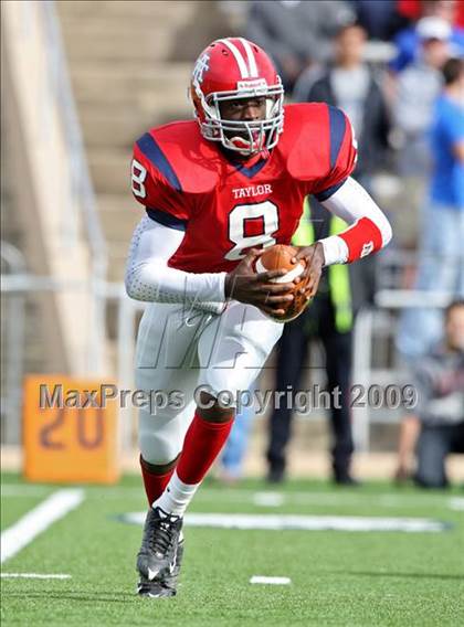 Thumbnail 3 in Alief Taylor vs. Brazoswood (Texas 5A Region 3 Playoffs) photogallery.