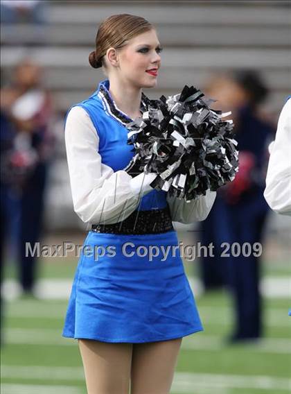 Thumbnail 1 in Alief Taylor vs. Brazoswood (Texas 5A Region 3 Playoffs) photogallery.