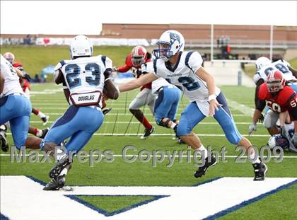 Thumbnail 2 in Alief Taylor vs. Brazoswood (Texas 5A Region 3 Playoffs) photogallery.