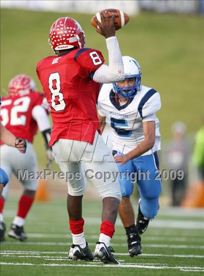 Thumbnail 3 in Alief Taylor vs. Brazoswood (Texas 5A Region 3 Playoffs) photogallery.
