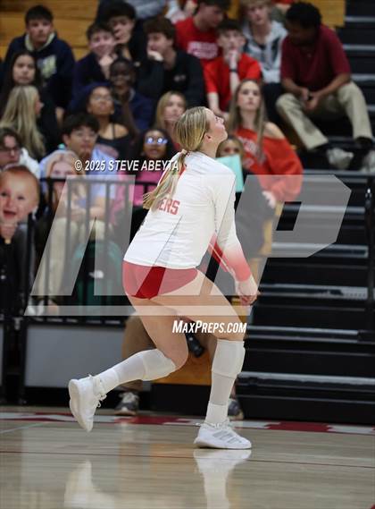 Thumbnail 3 in Castle View @ Regis Jesuit photogallery.