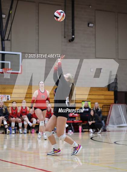 Thumbnail 3 in Castle View @ Regis Jesuit photogallery.