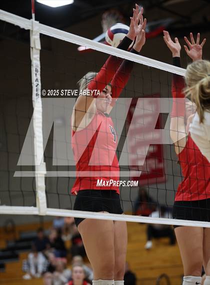 Thumbnail 3 in Castle View @ Regis Jesuit photogallery.