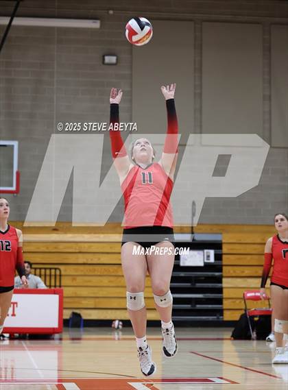 Thumbnail 1 in Castle View @ Regis Jesuit photogallery.