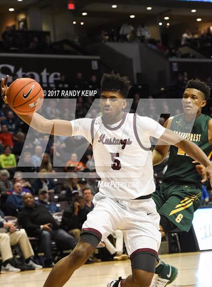 Thumbnail 2 in Greenforest vs Memphis East (Bass Pro Tournament of Champions) photogallery.