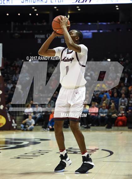 Thumbnail 1 in Greenforest vs Memphis East (Bass Pro Tournament of Champions) photogallery.