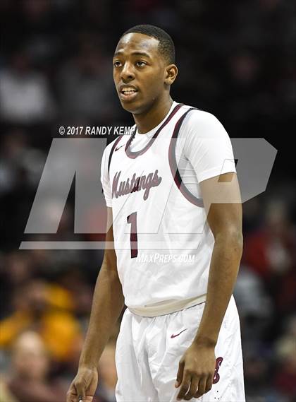 Thumbnail 2 in Greenforest vs Memphis East (Bass Pro Tournament of Champions) photogallery.