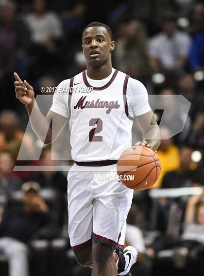 Thumbnail 2 in Greenforest vs Memphis East (Bass Pro Tournament of Champions) photogallery.