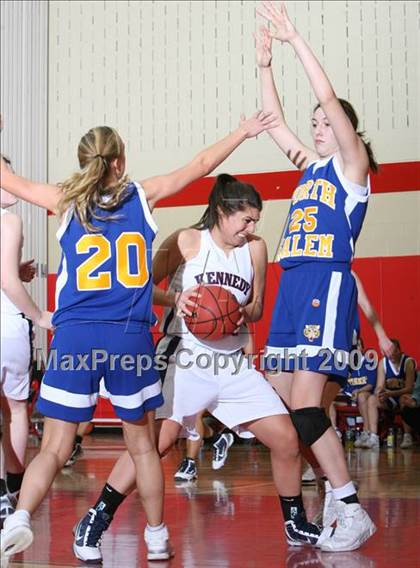 Thumbnail 3 in North Salem vs. Kennedy Catholic photogallery.