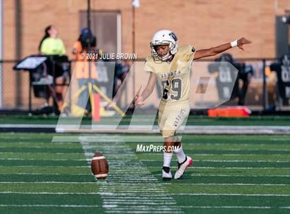 Thumbnail 1 in Indianapolis Bishop Chatard @ Warren Central photogallery.