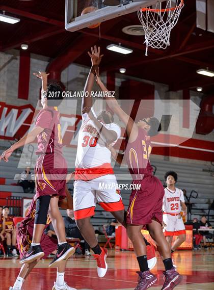 Thumbnail 3 in Hoover vs Southwest SD (Lions Club Classic) photogallery.