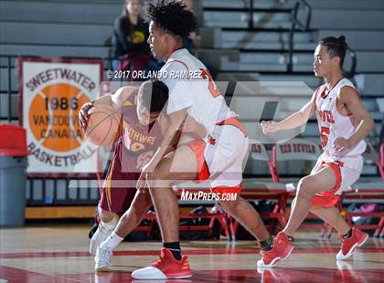 Thumbnail 3 in Hoover vs Southwest SD (Lions Club Classic) photogallery.