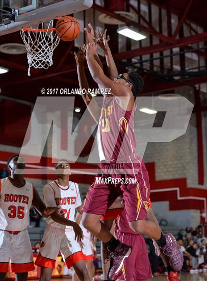 Thumbnail 1 in Hoover vs Southwest SD (Lions Club Classic) photogallery.