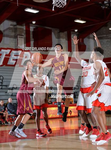 Thumbnail 1 in Hoover vs Southwest SD (Lions Club Classic) photogallery.