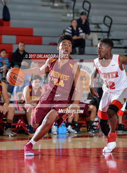 Thumbnail 2 in Hoover vs Southwest SD (Lions Club Classic) photogallery.