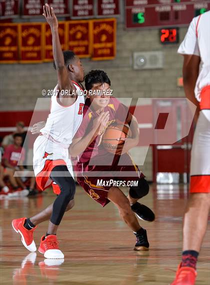 Thumbnail 3 in Hoover vs Southwest SD (Lions Club Classic) photogallery.