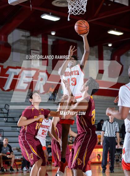 Thumbnail 1 in Hoover vs Southwest SD (Lions Club Classic) photogallery.