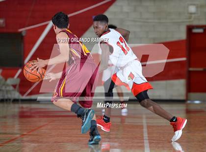 Thumbnail 2 in Hoover vs Southwest SD (Lions Club Classic) photogallery.