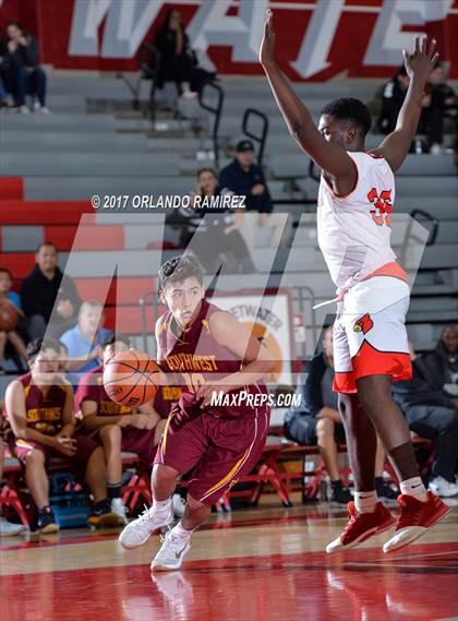 Thumbnail 1 in Hoover vs Southwest SD (Lions Club Classic) photogallery.