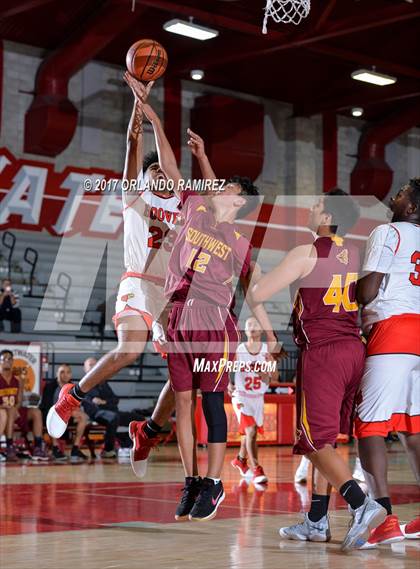 Thumbnail 3 in Hoover vs Southwest SD (Lions Club Classic) photogallery.