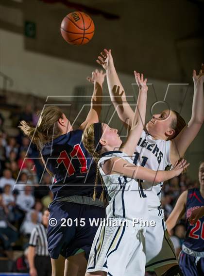 Thumbnail 3 in East Aurora vs. Susquehanna Valley (NYSPHSAA Class B Semifinal) photogallery.