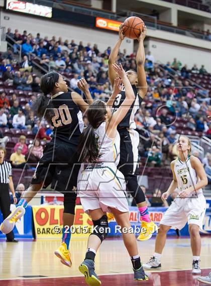 Thumbnail 1 in Neumann-Goretti vs. Seton LaSalle (PIAA Class AA Final) photogallery.