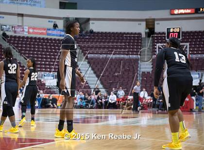 Thumbnail 2 in Neumann-Goretti vs. Seton LaSalle (PIAA Class AA Final) photogallery.