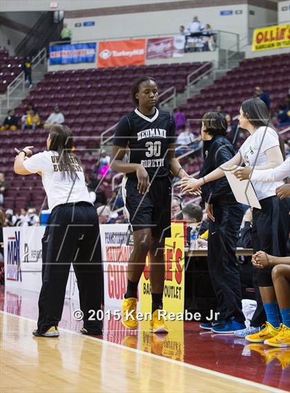 Thumbnail 3 in Neumann-Goretti vs. Seton LaSalle (PIAA Class AA Final) photogallery.