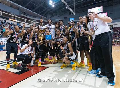 Thumbnail 1 in Neumann-Goretti vs. Seton LaSalle (PIAA Class AA Final) photogallery.