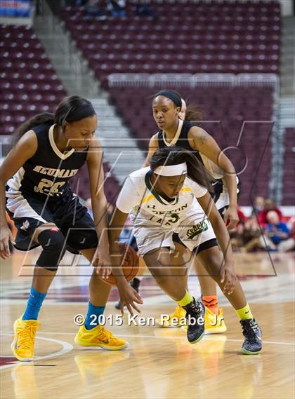 Thumbnail 2 in Neumann-Goretti vs. Seton LaSalle (PIAA Class AA Final) photogallery.