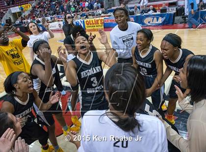 Thumbnail 3 in Neumann-Goretti vs. Seton LaSalle (PIAA Class AA Final) photogallery.
