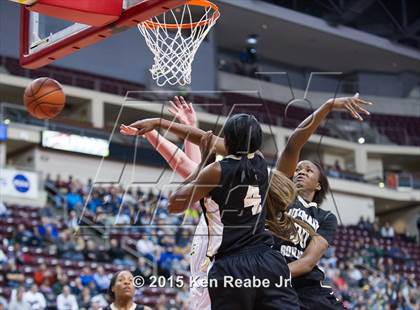 Thumbnail 3 in Neumann-Goretti vs. Seton LaSalle (PIAA Class AA Final) photogallery.