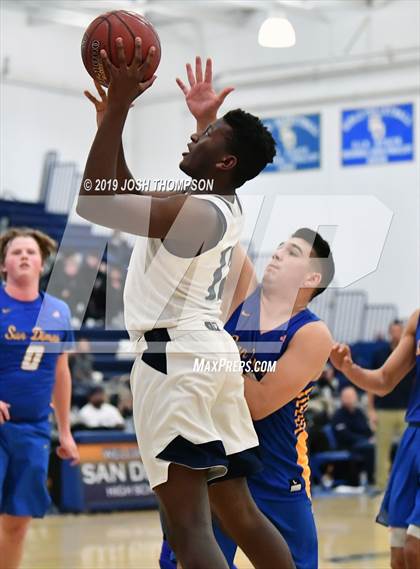 Thumbnail 1 in Chino Hills vs. San Dimas photogallery.