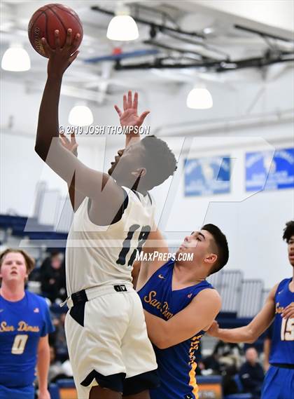 Thumbnail 2 in Chino Hills vs. San Dimas photogallery.