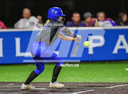 Thumbnail 3 in Spring Hill vs Alba-Golden photogallery.