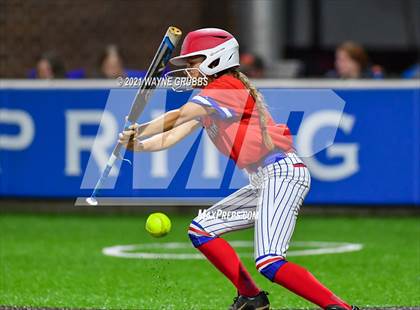 Thumbnail 2 in Spring Hill vs Alba-Golden photogallery.