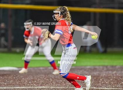 Thumbnail 2 in Spring Hill vs Alba-Golden photogallery.