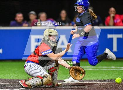 Thumbnail 3 in Spring Hill vs Alba-Golden photogallery.