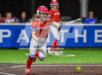Thumbnail 2 in Spring Hill vs Alba-Golden photogallery.
