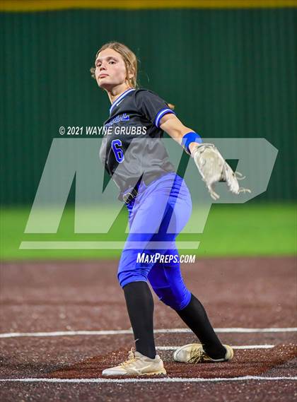Thumbnail 1 in Spring Hill vs Alba-Golden photogallery.