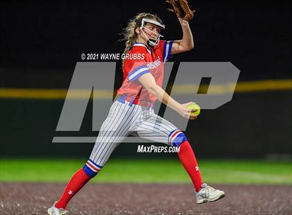 Thumbnail 1 in Spring Hill vs Alba-Golden photogallery.