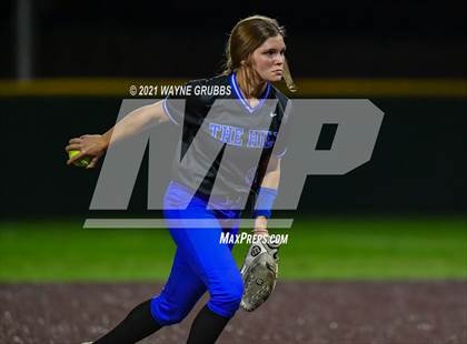 Thumbnail 2 in Spring Hill vs Alba-Golden photogallery.