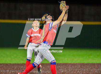 Thumbnail 1 in Spring Hill vs Alba-Golden photogallery.
