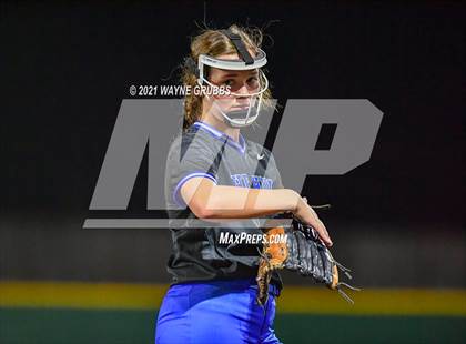 Thumbnail 2 in Spring Hill vs Alba-Golden photogallery.