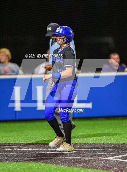 Thumbnail 1 in Spring Hill vs Alba-Golden photogallery.